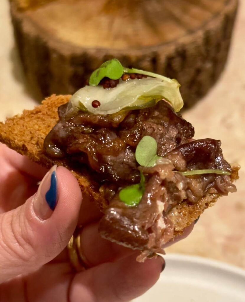 Rib-eye toast one of the best seller dishes of Oficio, a restaurant located in Lisbon